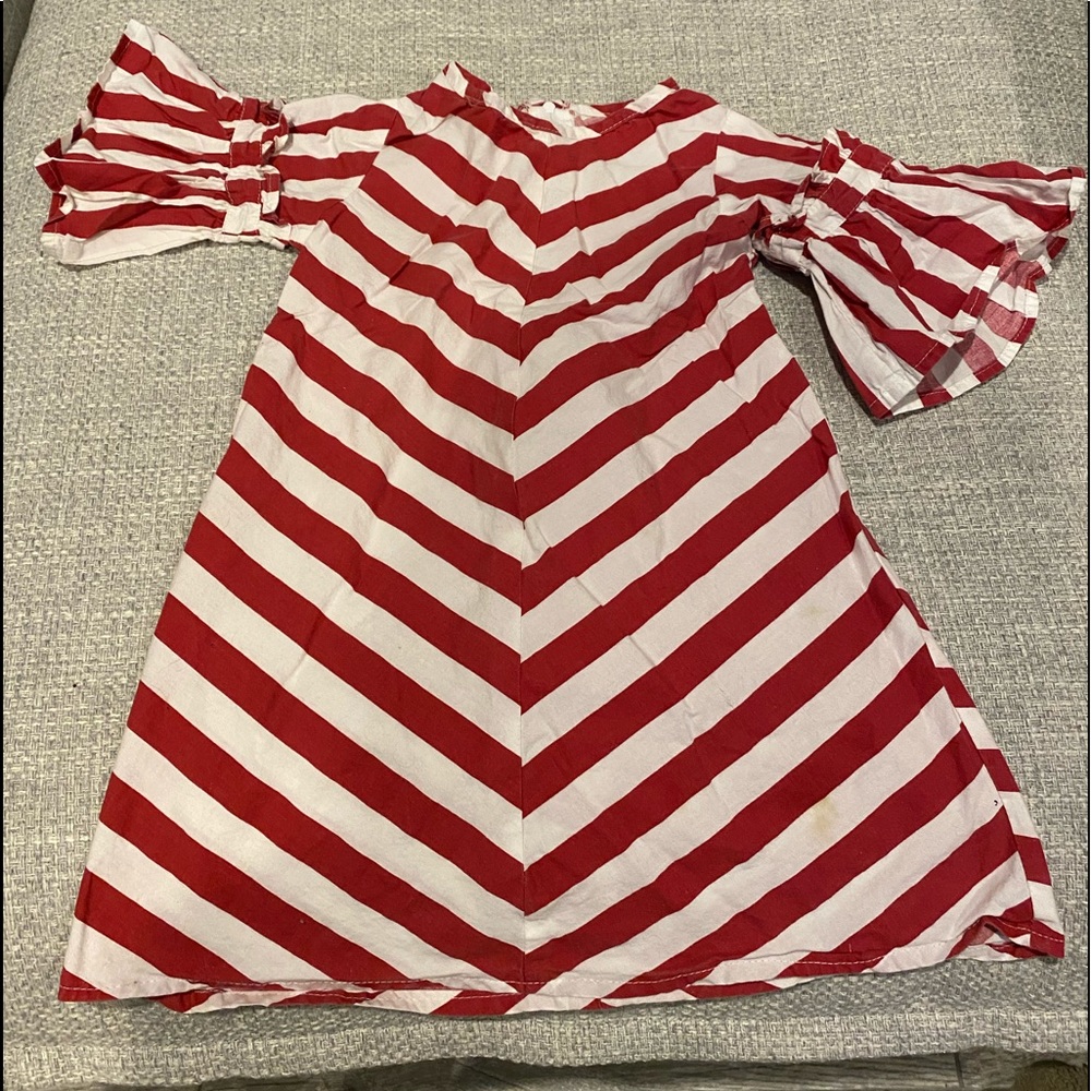 A.T.U.N. Size 4/5Y, red & white chevron, bell sleeve dress